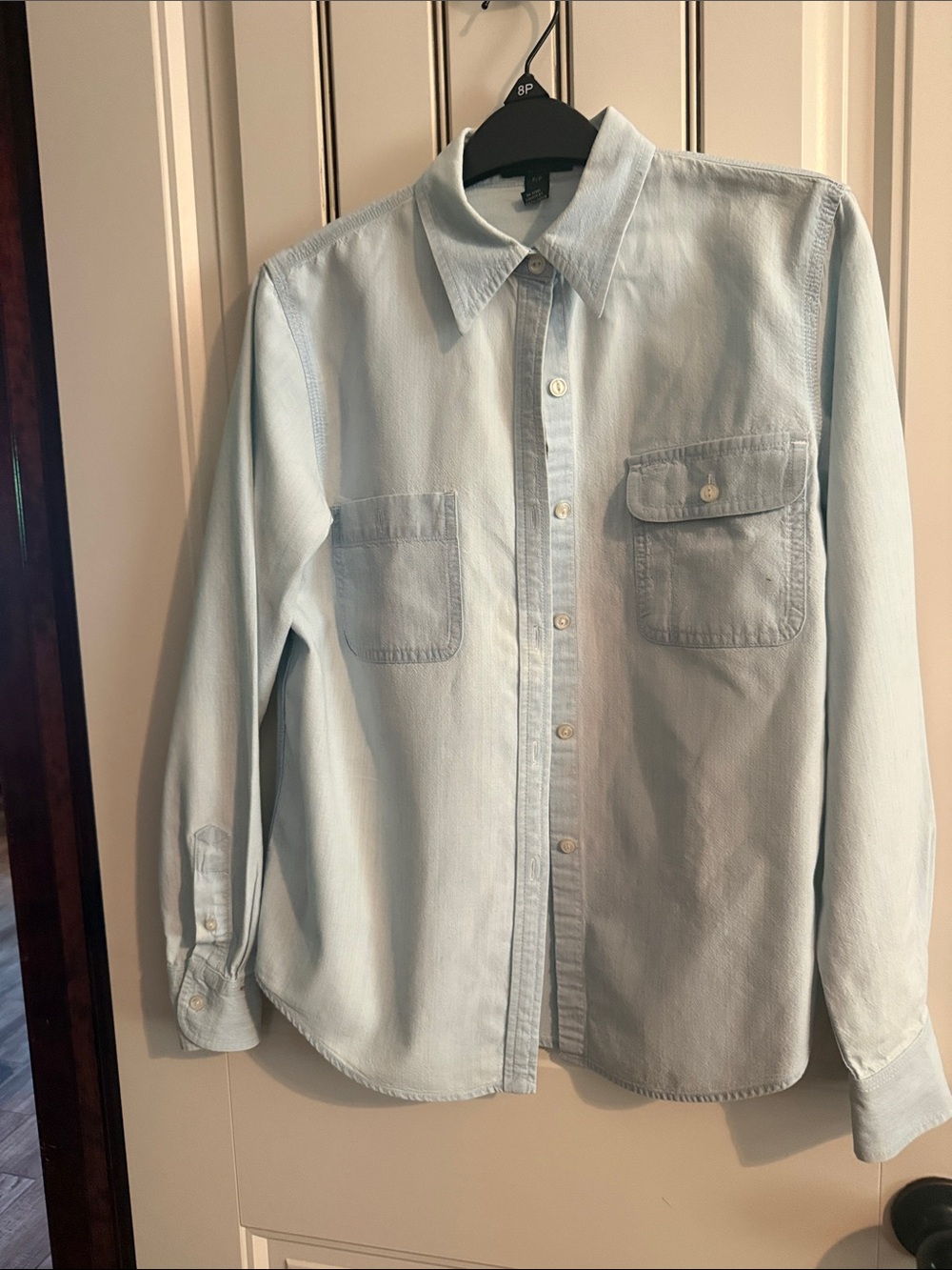Ralph Lauren Chambray Light Blue Button-Down Shirt 2 Pockets, 1 has Flap